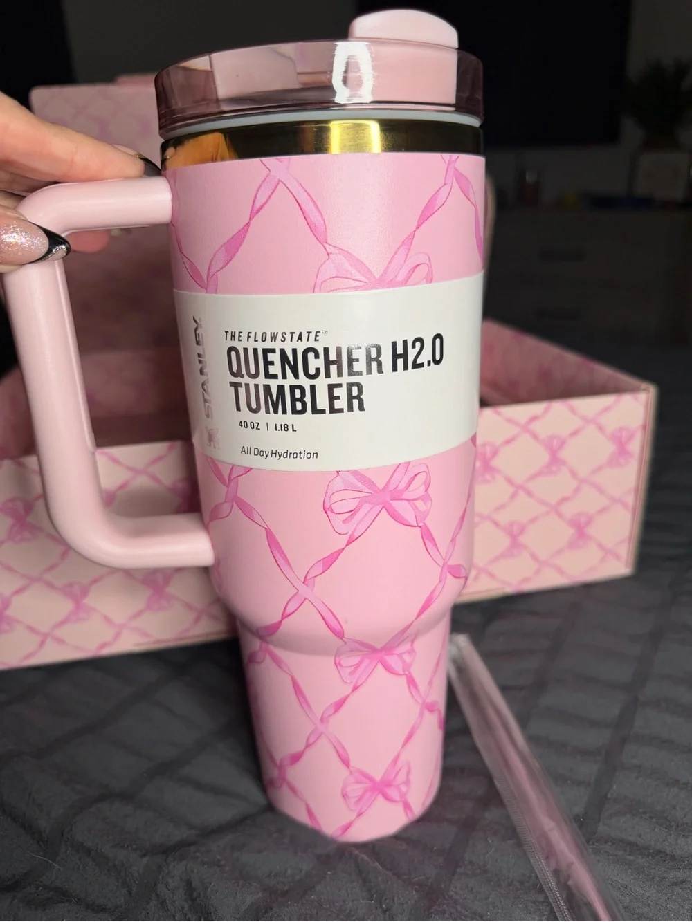 Stanley x LoveShackFancy Quencher H2.0 40 oz Pink Ribbon Bow Tumbler NEW Box